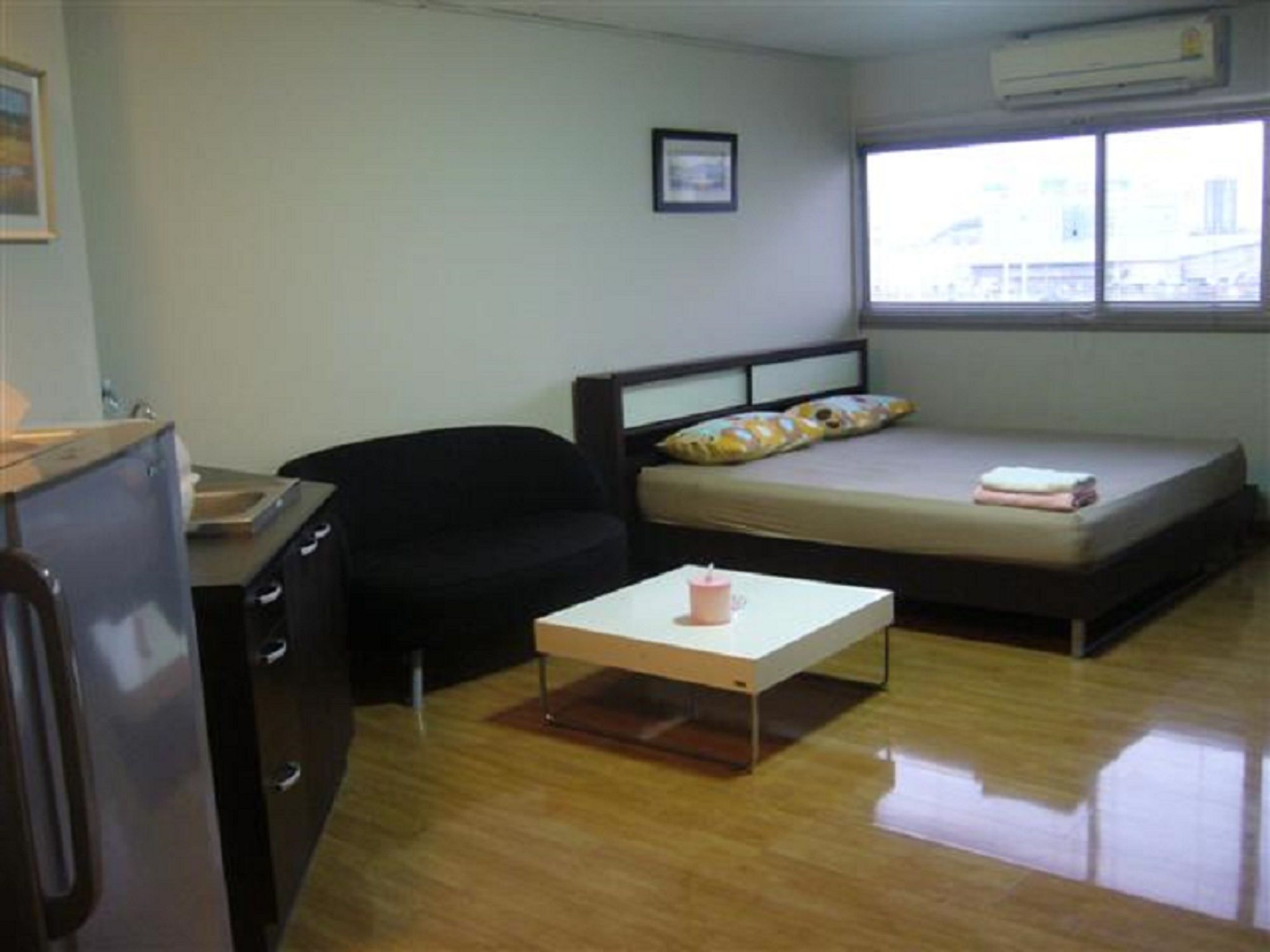 Dmk Don Mueang Airport Guest House Pak Kret Buitenkant foto
